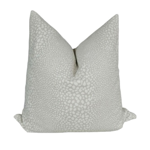 Bailey Biscuit Scatter Cover